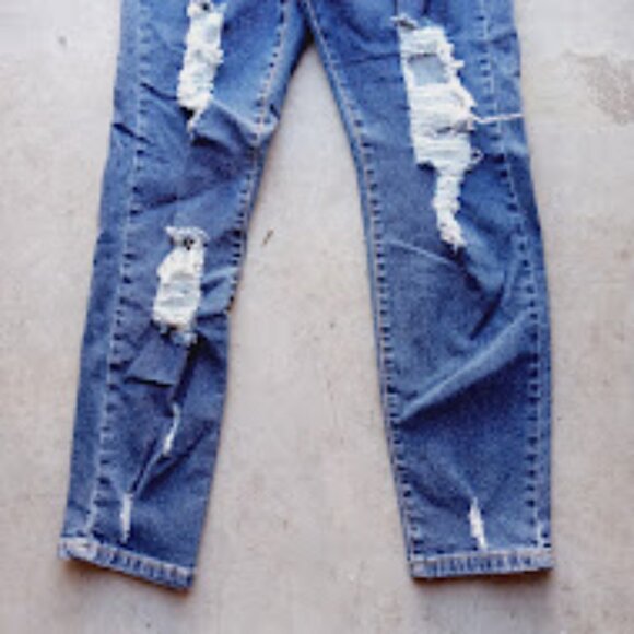 High Waisted Size 11 Distressed Blue Jeans Y2k Skinney Stretchy Ripped Denim - Picture 9 of 12